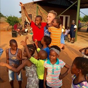 Meet your Posher, Cameron